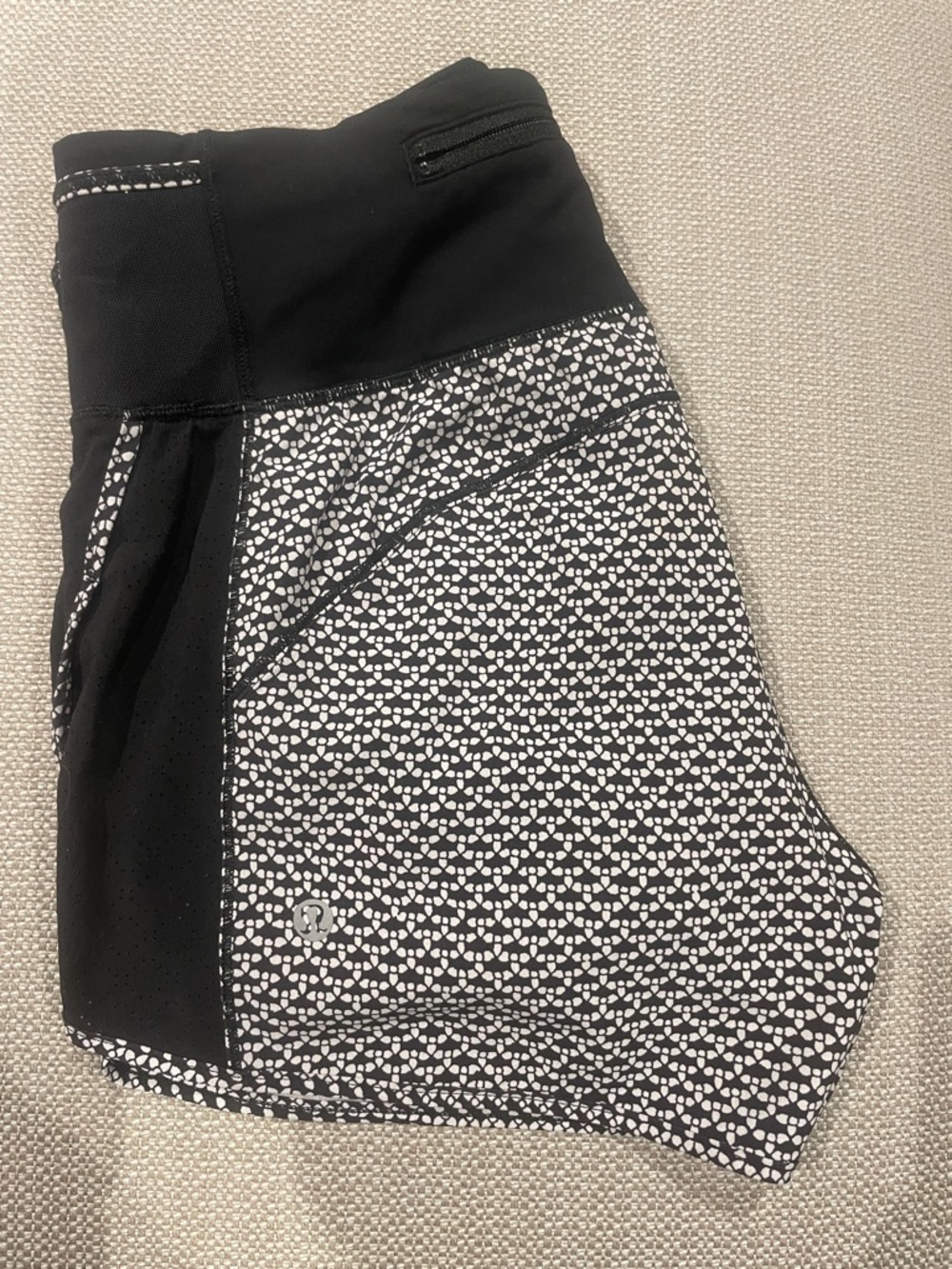 lululemon athletica Real Quick athletic shorts, size 6 - Picture 5 of 11